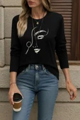 MDB Kadın Uzun Kollu Bisiklet Yaka Yüz Desenli Viskon Bluz thumbnail 1