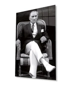 Atatürk Portresi Cam Tablo, Ev ve Ofis Duvar Dekoru, Hediyelik Büyük Temperli 4 mm Cam Tablo thumbnail 1