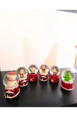 12 Adet Yeni Yıl Mini Boy Işıklı Kar Küresi Yeni Yıl 2026 Yılbaşı Temalı Mini Boy Işıklı Kar Küresi 6,5 cm thumbnail 1