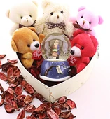 Sevgililer Kar Küresi ve 5 Adet Yavru Ayıcık Kalp Hediye Kutusu İçinde Hediye Seti STRGLBL75 thumbnail 1