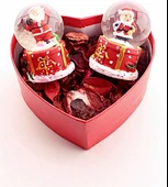 2026 Kalp Kutu Içinde 2 Adet LED Işıklı Noel Baba Kar Küresi Dekoratif Hediye Sevgiliye Yeni Yıl Hediyesi 6,5 cm thumbnail 4