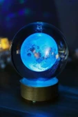 Renk Değiştiren LED Işıklı Dolunay Pilli Cam Küre Sevgiliye Dekoratif Hediye 6 cm thumbnail 1