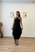 Çapraz Askılı Halka Detaylı Asimetrik Elbise thumbnail 3