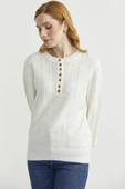 Yarım Düğmeli Yuvarlak Yaka Triko Kazak - Kemik thumbnail 4