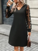 Lucky Life Kadın Uzun Kollu V Yakalı Tüllü Kısa Ithal Krep Mini Elbise thumbnail 2