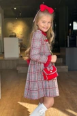 Kız Çocuk Yakası ve Kolları Fırfırlı Üzeri Boydan Düğme ve Ekose Detaylı Kırmızı Elbise thumbnail 2