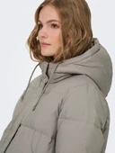 15316455 ONLALICE SHORT DOWN JACKET NOOS OTW thumbnail 6