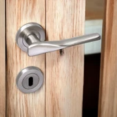 Saten Rozetli Oda Kapı Kolu Sürgülü ve Çelik Kapı Kulpu Uyumlu Daire Sağa Sola Uygun Kolları thumbnail 2