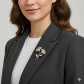 Kristal Taşlı Aşk Çiçekleri Yaka İğnesi thumbnail 2