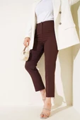 Bel Çımalı Dar Paça Kumaş Pantolon Kahve thumbnail 1