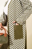 Zikzak Çizgili Desenli Uzun Triko Hırka Haki thumbnail 4