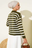 Çizgili Düğme Detaylı Kısa Triko Hırka Haki thumbnail 3
