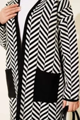 Zikzak Çizgili Desenli Uzun Triko Hırka Siyah thumbnail 4
