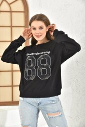 Bisiklet Yaka Baskı ve Taşlı Rakam Figürlü Siyah Kadın Sweatshirt - 1