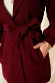 Balon Kol Kuşaklı Kısa Kaban Bordo thumbnail 4