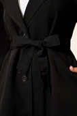 Kruvaze Yaka Kuşak Detaylı Trençkot Siyah thumbnail 4
