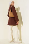 Kruvaze Yaka Kuşak Detaylı Kısa Kaşe Kaban Kahve thumbnail 3