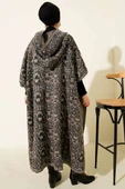 Kilim Desen Kapüşonlu Panço Füme thumbnail 3