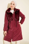 Kürk Detaylı Kapüşonlu Kapitone Mont Bordo thumbnail 1