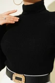 Boğazlı Parmak Geçirmeli Triko Kazak Siyah thumbnail 4
