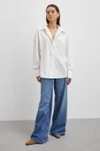 Düğme Detaylı Pamuklu Gömlek Beyaz thumbnail 2