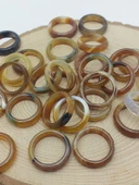 Akik Taşı Yüzük – Karamel Alacalı – Faset Kesim – 6mm Kalınlık  (59912) thumbnail 1