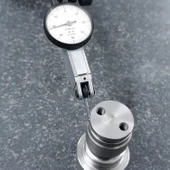 DW4KSS08 Salgı Saati 0,08 mm Hassas Sapma Ölçer CNC Torna Freze İçin Yüksek Hassasiyetli Ölçüm Cihaz thumbnail 4