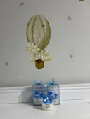 Yeni Doğan Erkek Bebek Doğum Tebrik Hediyesi Şeffaf Asetatlı Kutuda Sevimli Ayıcık Tasarım Mum thumbnail 1