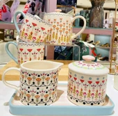 Cath Kidston Çok Renkli ve Çiçekli Sütlük ve Şekerlik Uzun Pastel Pembe Çizgili Porselen Tabak Seti thumbnail 1