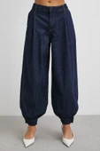 Paçası Düğmeli Yüksek Bel Mom Jean Lacivert thumbnail 5