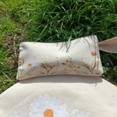 Utterly Good Papatyalı Bez Çanta Seti  Roller Kalem Hediyeli  Bez Çanta  Bez Kalemlik  Bez Cüzdan thumbnail 2