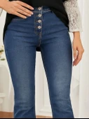 Kadın Yüksek Bel önden Düğmeli Cep Detay Ispanyol Paça Denim Pantolon thumbnail 2