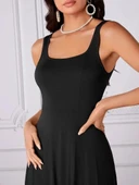 Kadın Askılı Geometrik Yakalı Geniş Kesim Detaylı Ithal Krep Elbise thumbnail 4