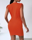 Kadın Kruvaze Yaka Büzgü Ve Zincir Aksesuar Detay Cepli Sandy Mini Elbise thumbnail 4