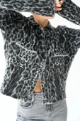 Leopar Desen Jakarlı Hırka  SiyahAçık Gri thumbnail 5