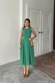 Yeşil Yanları Büzgülü Midi Boy Keten Elbise thumbnail 2