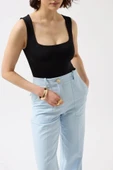 Kare Yaka Kalın Askılı Bodysuit thumbnail 5