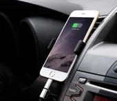 Araba Klimasına Takılan Telefon Tutucu Kıskaç thumbnail 1