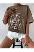 KOZİA OUTDOORS malkoçbey kadın yüz  figür detaylı basic oversize unisex  t-şhirt thumbnail 9