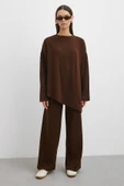 Eteği Çapraz Pantolonlu Bisiklet Yaka Takım Kahve thumbnail 2