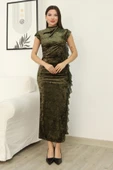 Çiçek Broşlu Fırfır Detaylı Kadife Abiye Elbise 6062-Haki thumbnail 1