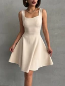 Kadın kare yaka kısa elbise thumbnail 1