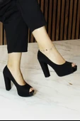 Erkan Saçmacı Carolina Siyah Süet Önü Açık Yuvarlak Burun Kalın Platform Topuklu Abiye Ayakkabı thumbnail 1
