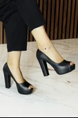 Erkan Saçmacı Carolina Siyah Vegan Önü Açık Yuvarlak Burun Kalın Platform Topuklu Abiye Ayakkabı thumbnail 1