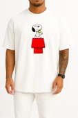 Oversize The Peanuts Snoopy İllustration, Snoopy Wood Göğüs Tasarımlı Unisex T-Shirt thumbnail 3