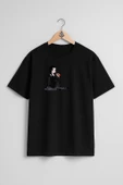 Oversize Wednesday Addams Morticia Addams Thing Drawing Göğüs Tasarımlı Unisex T-Shirt thumbnail 9