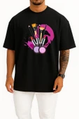 Oversize Kozmetik Ruj Makyaj Sanatçısı Göğüs Tasarımlı Unisex T-Shirt thumbnail 11