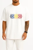 Oversize Romanian Flag Of Romania Folklore Pattern Göğüs Tasarımlı Unisex T-Shirt thumbnail 7