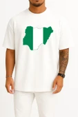 Oversize Nijerya Bayrağı Ve Haritası Göğüs Tasarımlı Unisex T-Shirt thumbnail 3