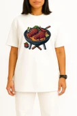 Oversize Izgara Üstünde Biftek Mangal Göğüs Baskılı Unisex T-Shirt thumbnail 2